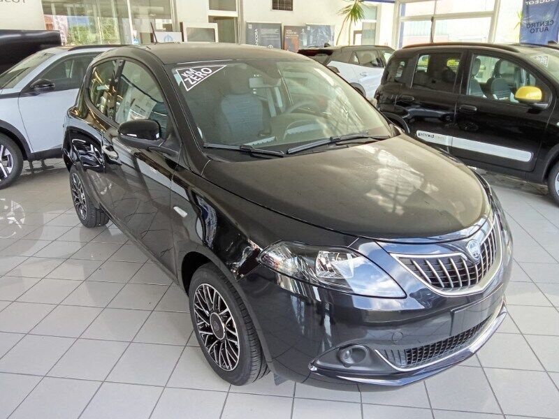 Lancia Ypsilon